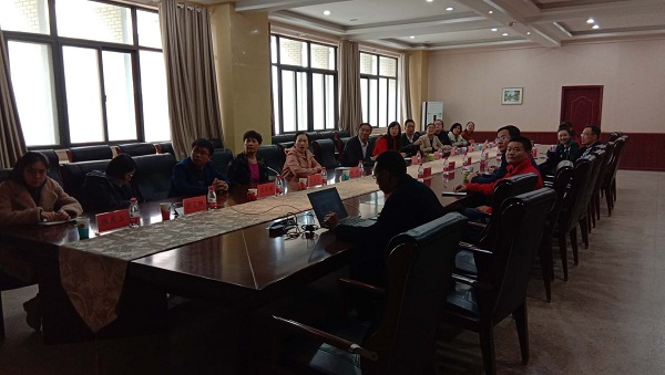 与公司领导和老师座谈